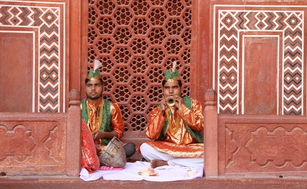 Street musicians, Agra, India